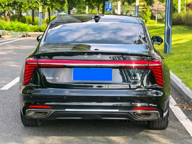Hongqi H5 — Фото автомобиля 14