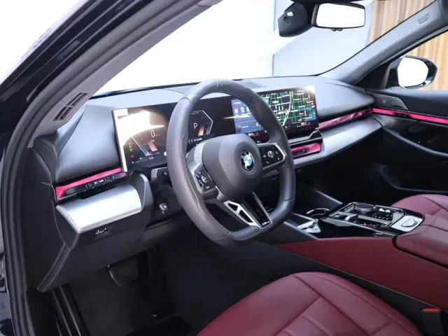 BMW 5 Series — Фото автомобиля 11
