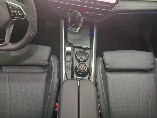 Volkswagen Passat — Фото автомобиля 15