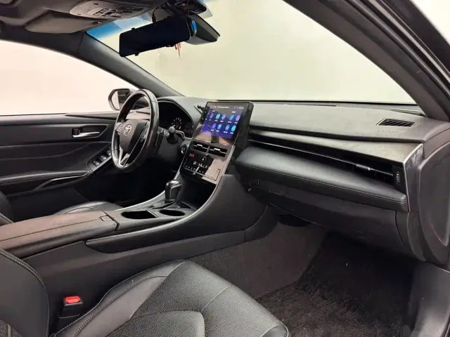 Toyota Avalon — Фото автомобиля 11
