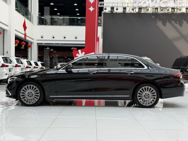 Mercedes-Benz E-Class — Фото автомобиля 5