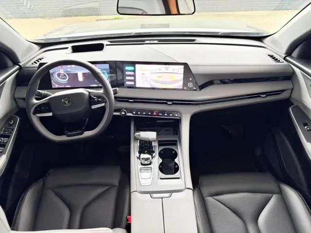 Changan CS75 Plus — Фото автомобиля 11