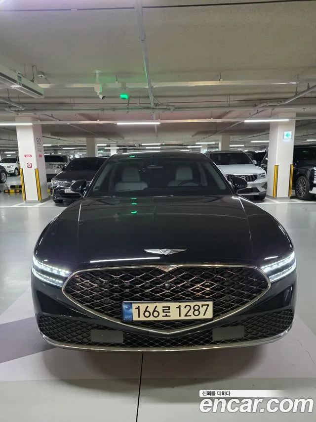 Фотография автомобиля — Genesis G90 RS4