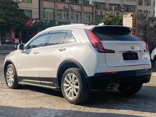 Cadillac XT4 — Фото автомобиля 16