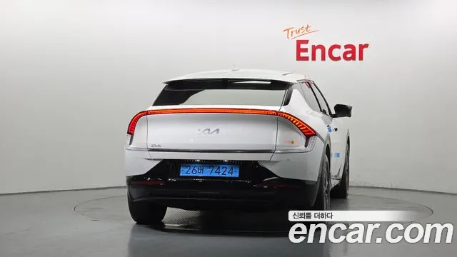 Kia EV6 — Фото автомобиля 4