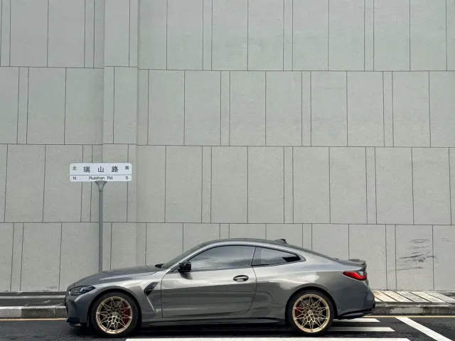 BMW M4 — Фото автомобиля 3
