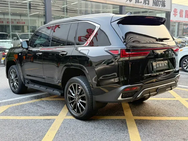 Lexus LX — Фото автомобиля 7