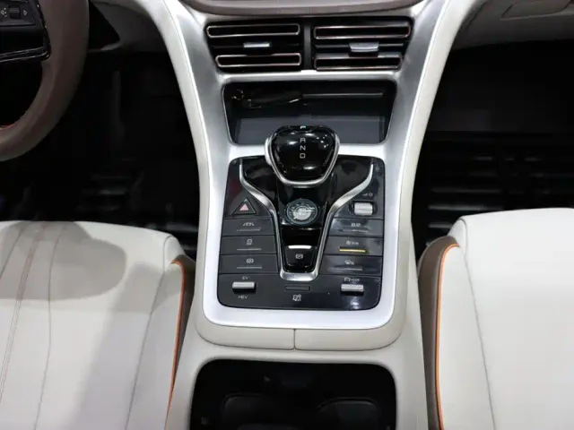 BYD Song Pro — Фото автомобиля 15
