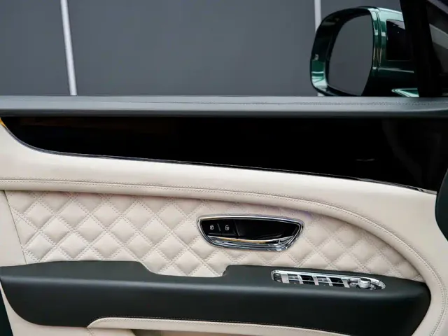 Bentley Bentayga — Фото автомобиля 8