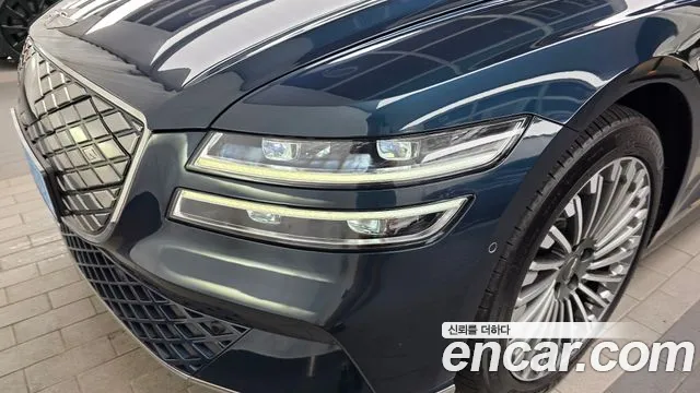 Genesis G80 Electrified G80 (RG3) — Фото автомобиля 20
