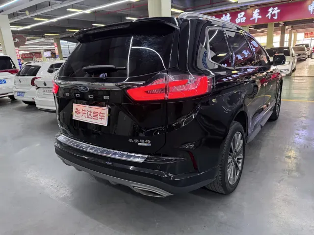 Ford Edge — Фото автомобиля 5