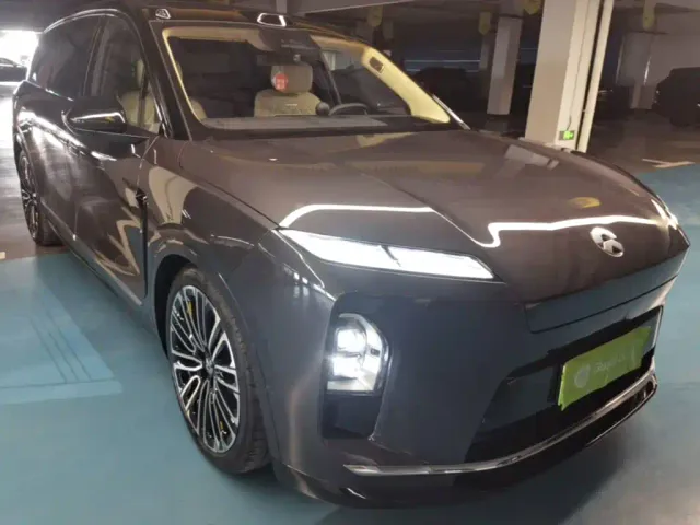 Nio ES8 — Фото автомобиля 3