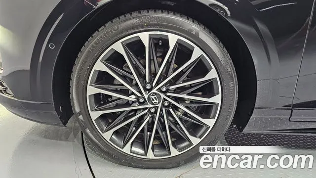 Hyundai Grandeur Grandeur (GN7) 2.5 Бензин 2WD — Фото автомобиля 5