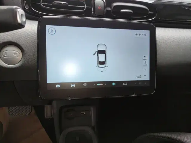 Leapmotor T03 — Фото автомобиля 12