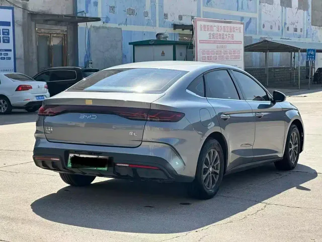 BYD Qin L — Фото автомобиля 7