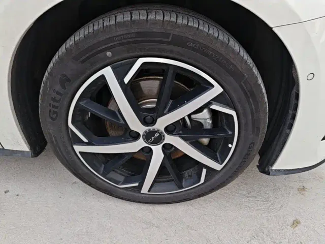 BYD Seal 07 DM-i — Фото автомобиля 11