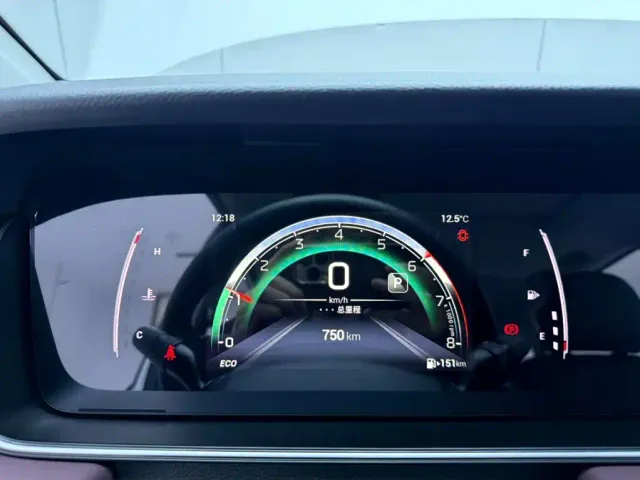 GAC Trumpchi M6 — Фото автомобиля 10