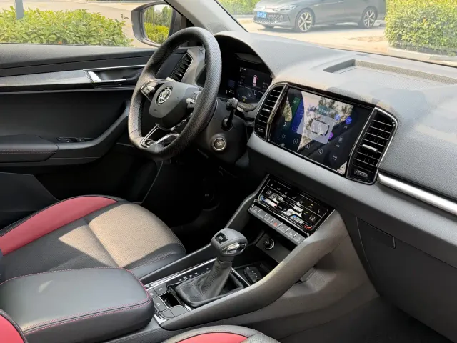 Skoda Karoq — Фото автомобиля 9