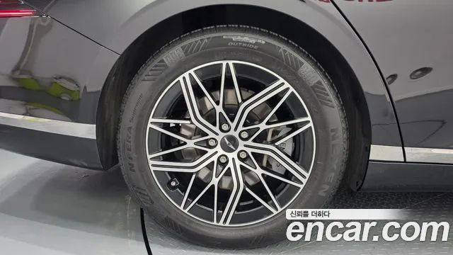 Genesis G90 RS4 — Фото автомобиля 5