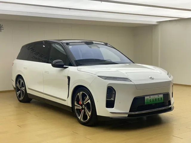 Nio ES8 — Фото автомобиля 5