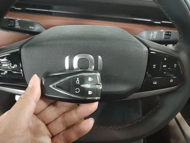 Changan Qiyuan A05 — Фото автомобиля 8
