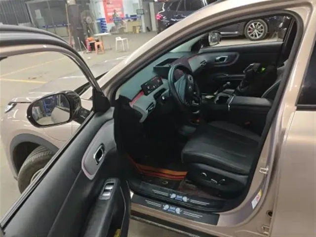 Changan Qiyuan Q05 — Фото автомобиля 5