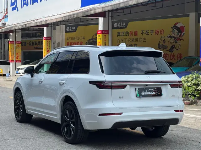 Li Auto ONE — Фото автомобиля 6