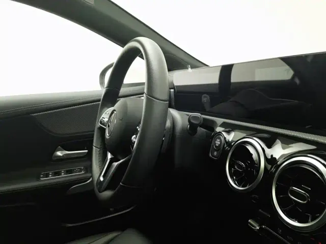Mercedes-Benz A-Class — Фото автомобиля 22