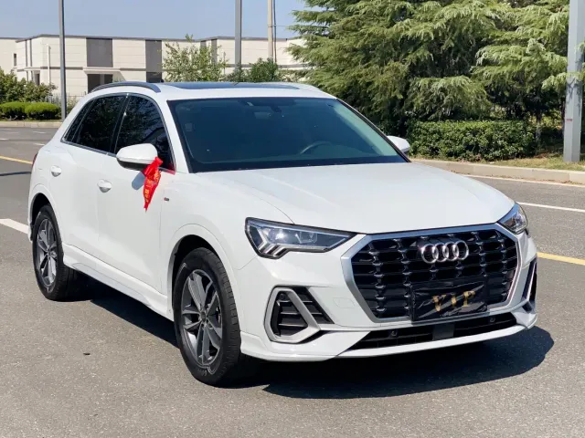 Audi Q3 — Фото автомобиля 3