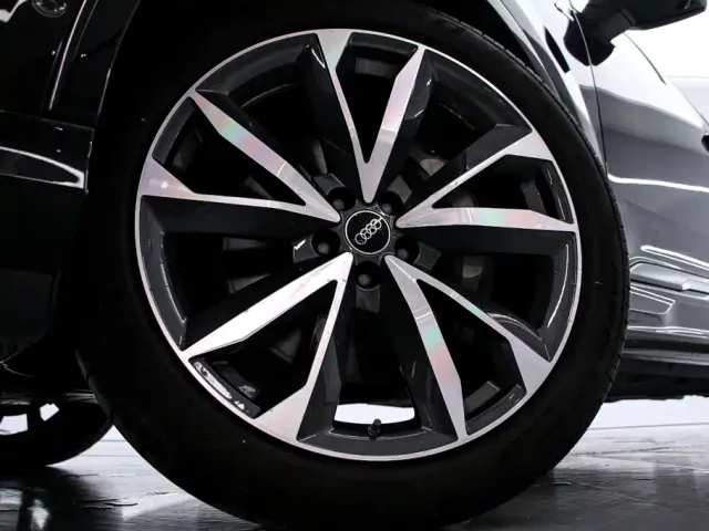 Audi Q7 — Фото автомобиля 20