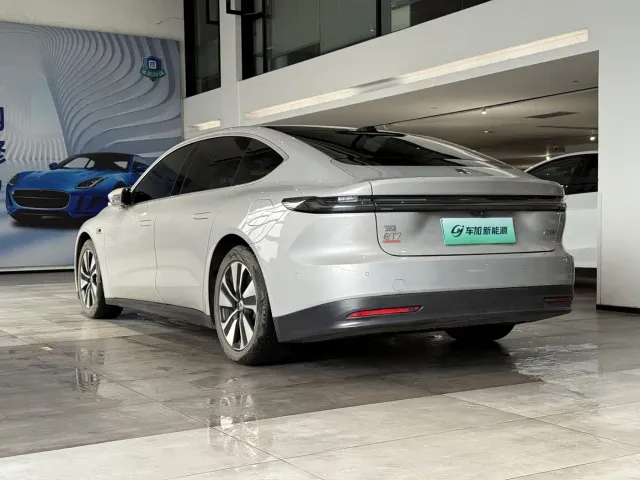 Nio ET7 — Фото автомобиля 7