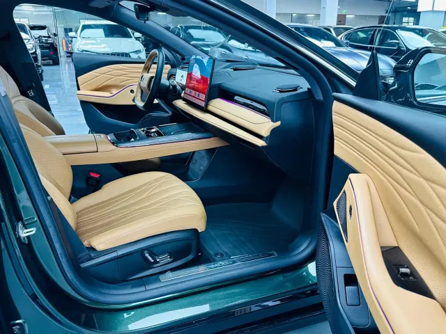 Geely Galaxy Xingyao 8 — Фото автомобиля 8