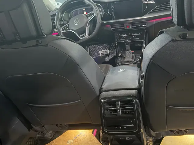 Volkswagen Passat — Фото автомобиля 6