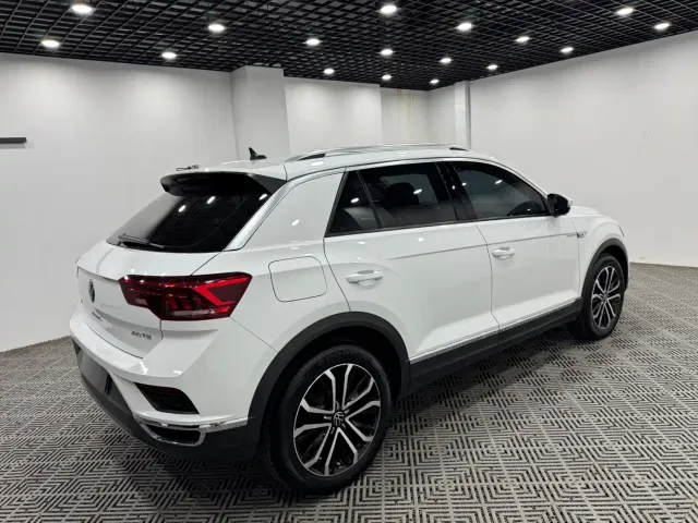 Volkswagen T-Roc — Фото автомобиля 7