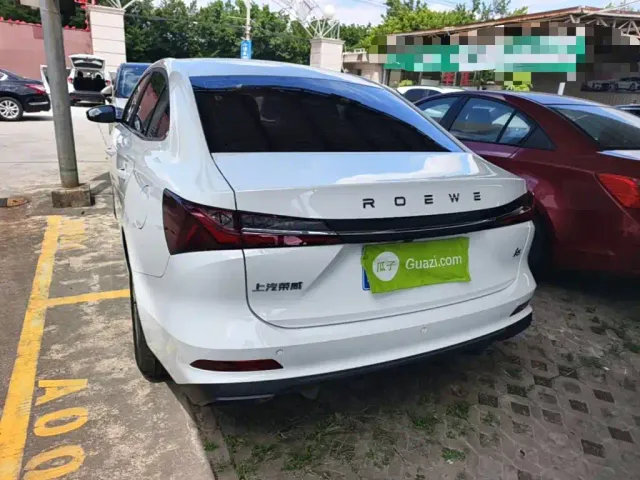 Roewe i5 — Фото автомобиля 5