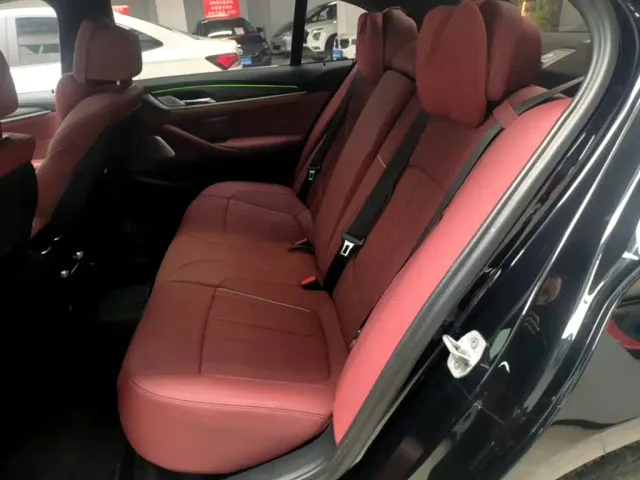 BMW 5 Series — Фото автомобиля 16