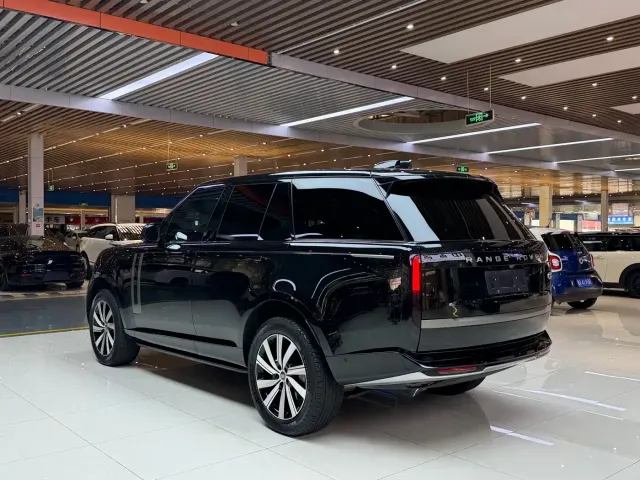 Land Rover Range Rover — Фото автомобиля 13