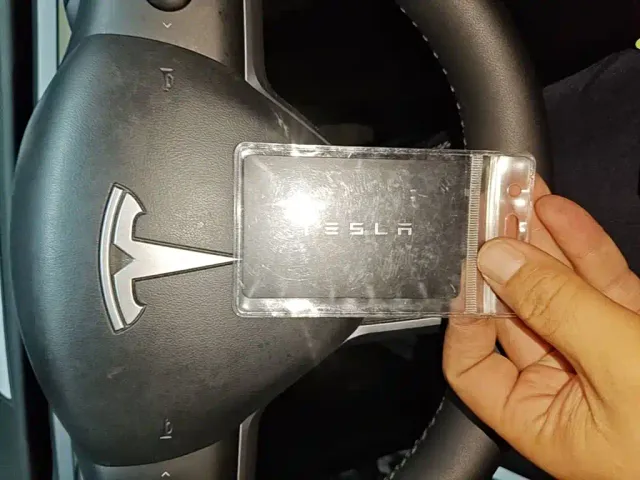 Tesla Model Y — Фото автомобиля 8