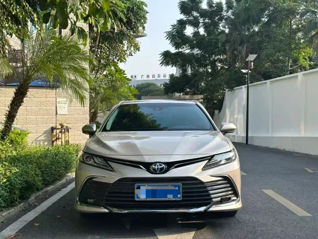 Фотография автомобиля — Toyota Camry