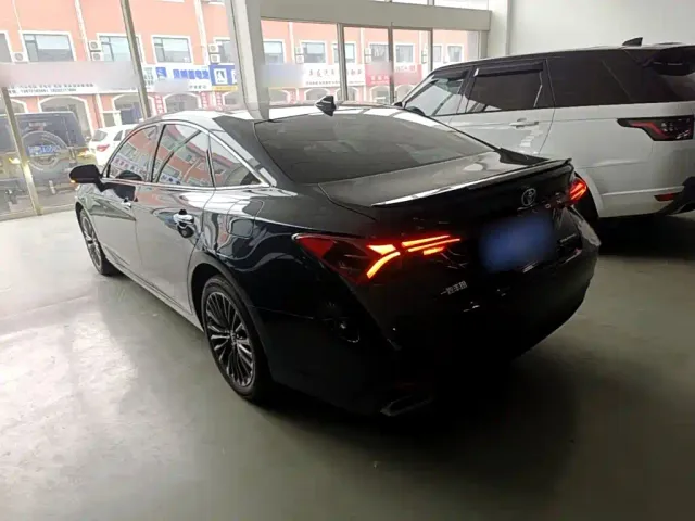 Toyota Avalon — Фото автомобиля 4