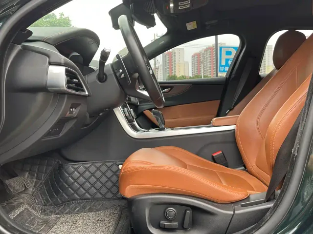 Jaguar XEL — Фото автомобиля 10