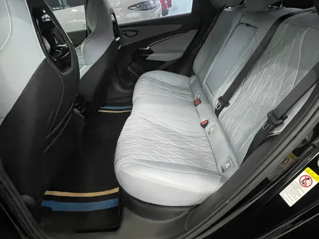 BYD Seal — Фото автомобиля 10