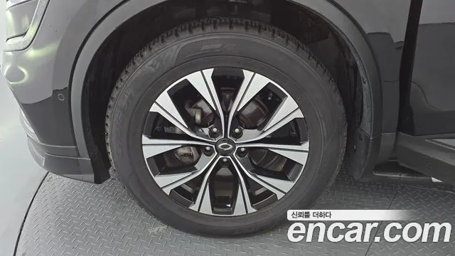 Renault-KoreaSamsung QM6 Новый QM6 2.0 GDe LE Signature 2WD — Фото автомобиля 5