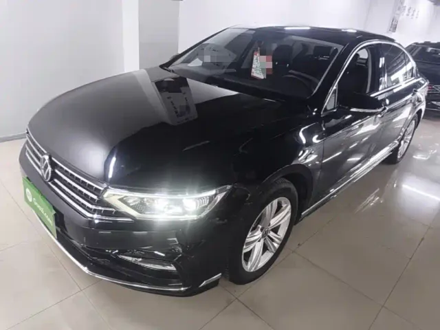 Фотография автомобиля — Volkswagen Magotan
