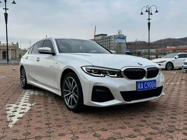 BMW 3 Series — Фото автомобиля 3