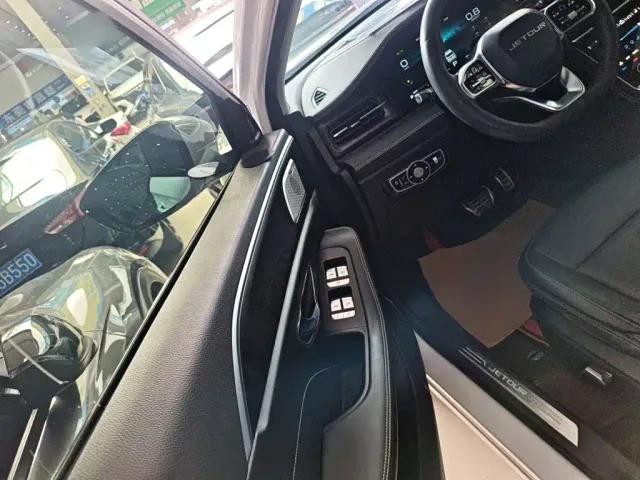 Jetour X90 — Фото автомобиля 11