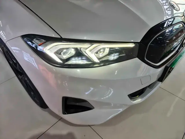 BMW i3 — Фото автомобиля 14
