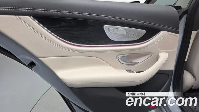 Mercedes-Benz CLS-Class — Фото автомобиля 20