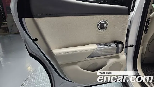 Genesis GV60 — Фото автомобиля 25