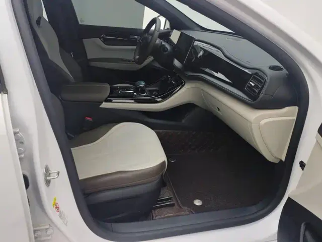BYD Qin PLUS — Фото автомобиля 8